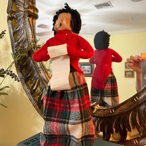 Selling collection. It’s a great time to build your Byers’ Caroler Collection.